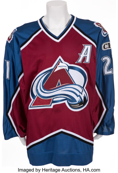 Peter Forsberg Signed Avalanche Jersey (Beckett COA)