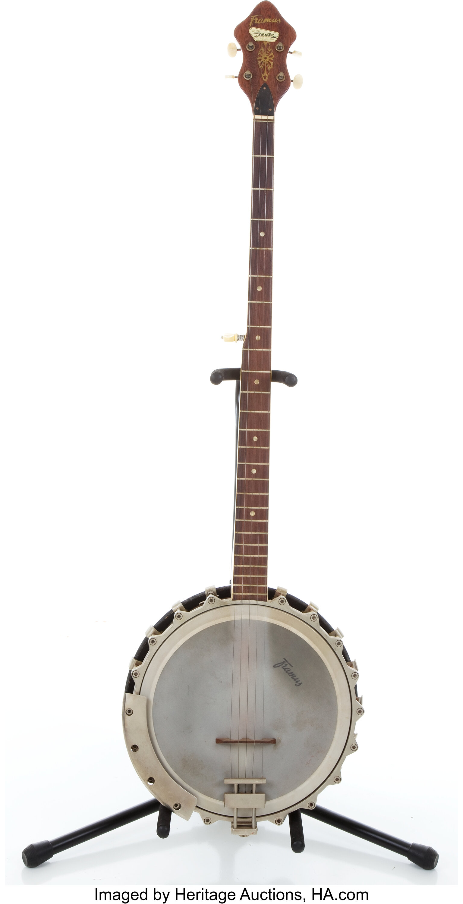 Long neck banjo deals strings