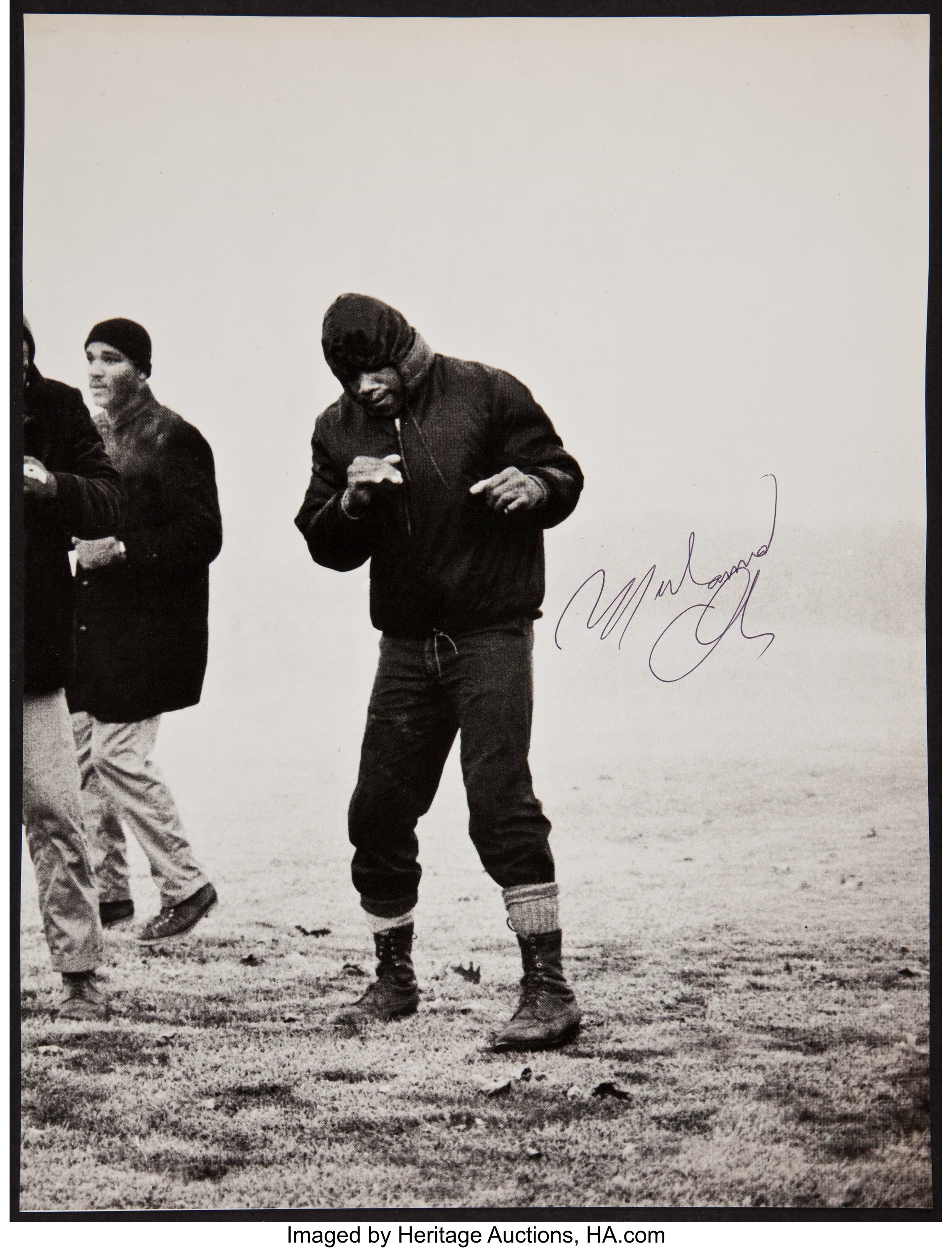 Muhammad Ali Signed Photograph.... Boxing Collectibles Memorabilia ...