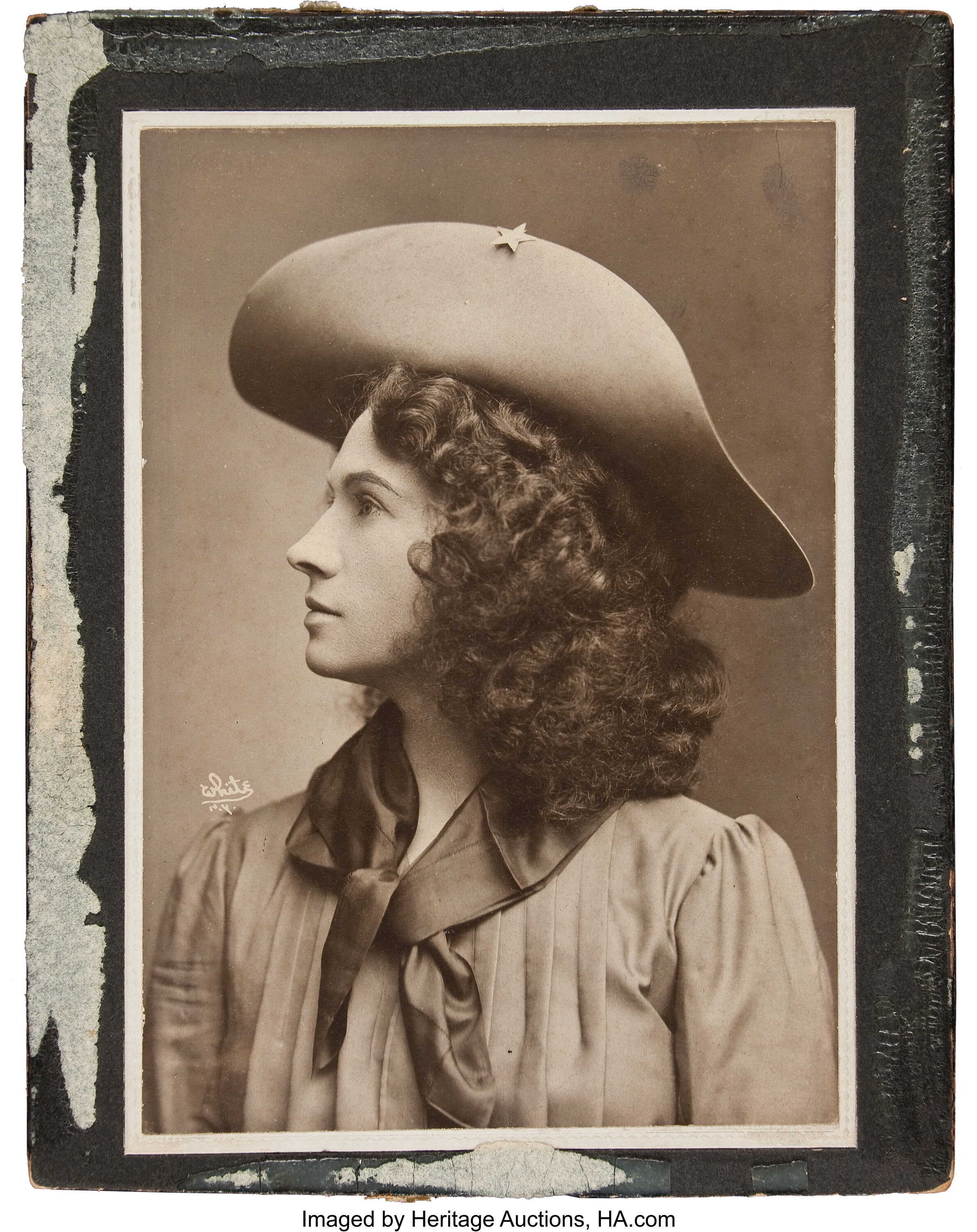 Annie Oakley: One of her Most Beautiful Cabinet Photos. ... | Lot #44006 |  Heritage Auctions