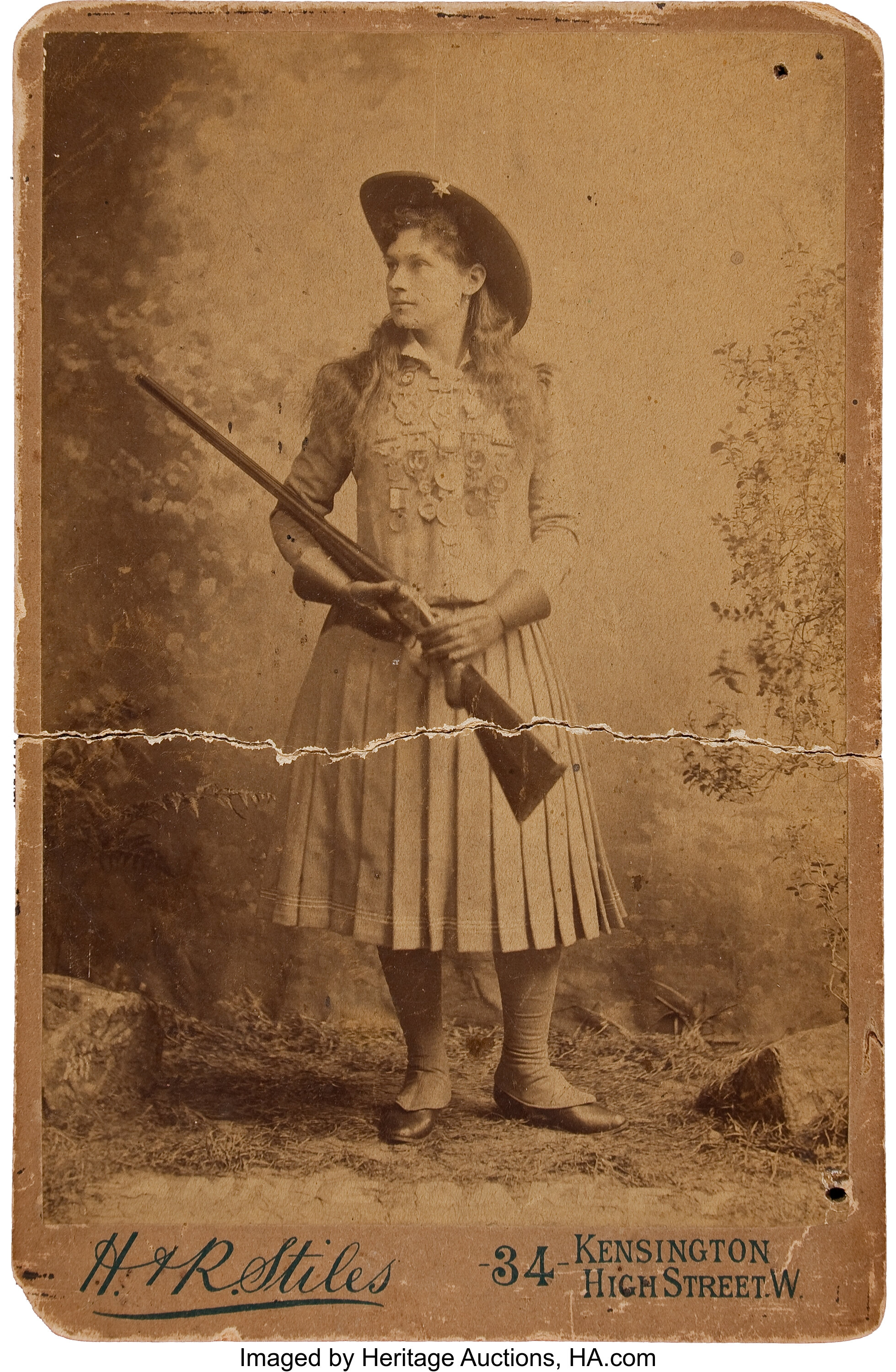 Annie Oakley: A British Cabinet Photo. ... Photography Cabinet | Lot #44010  | Heritage Auctions