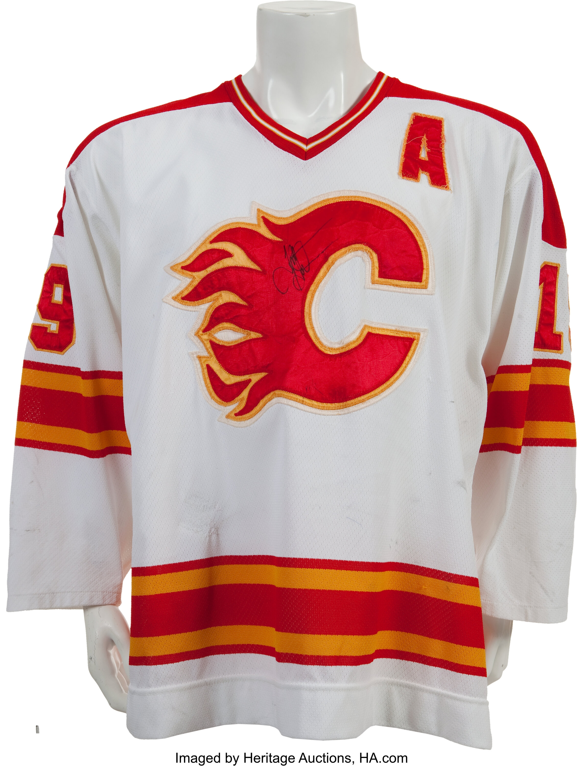 1989 Calgary Flames 13 Player Team Signed Stanley Cup Jersey #/89