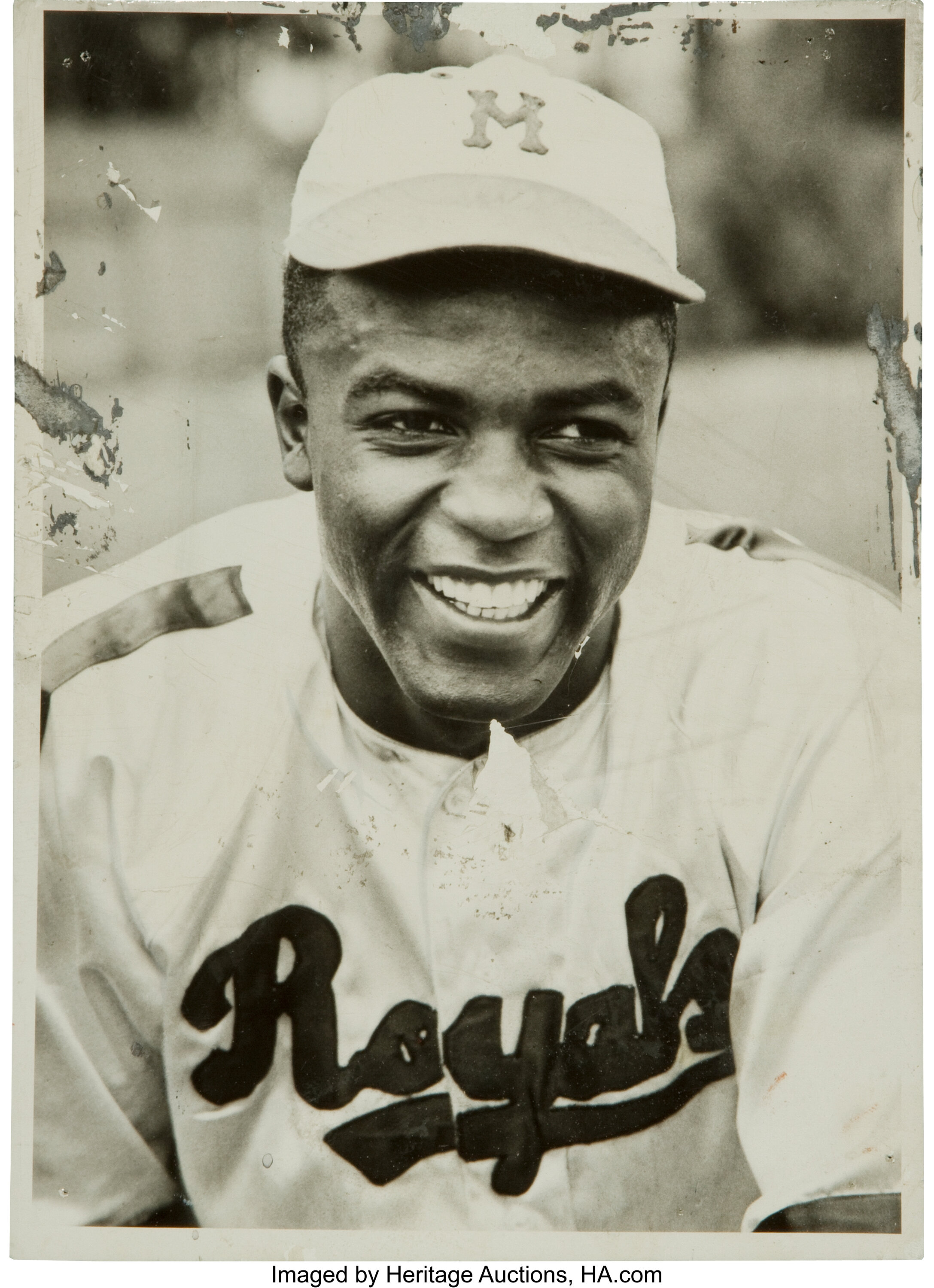 Hake's - 1946 MONTREAL ROYALS HISTORIC TEAM PHOTO WITH JACKIE ROBINSON.