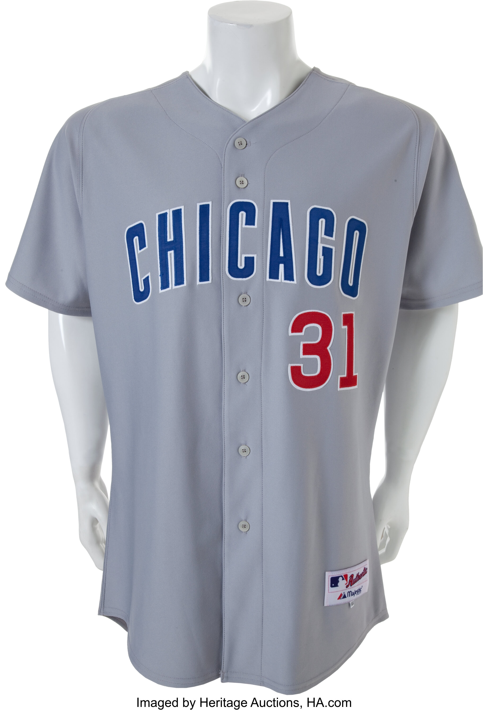Greg Maddux player worn jersey patch baseball card (Chicago Cubs