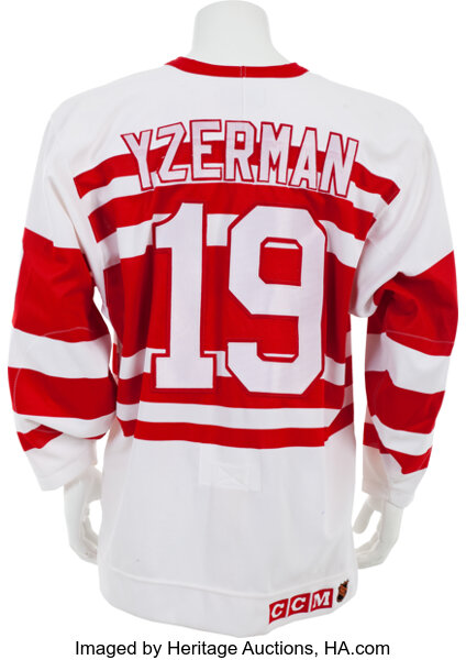 1993 94 Steve Yzerman Game Issued Signed Detroit Red Wings Turn Lot 81871 Heritage Auctions