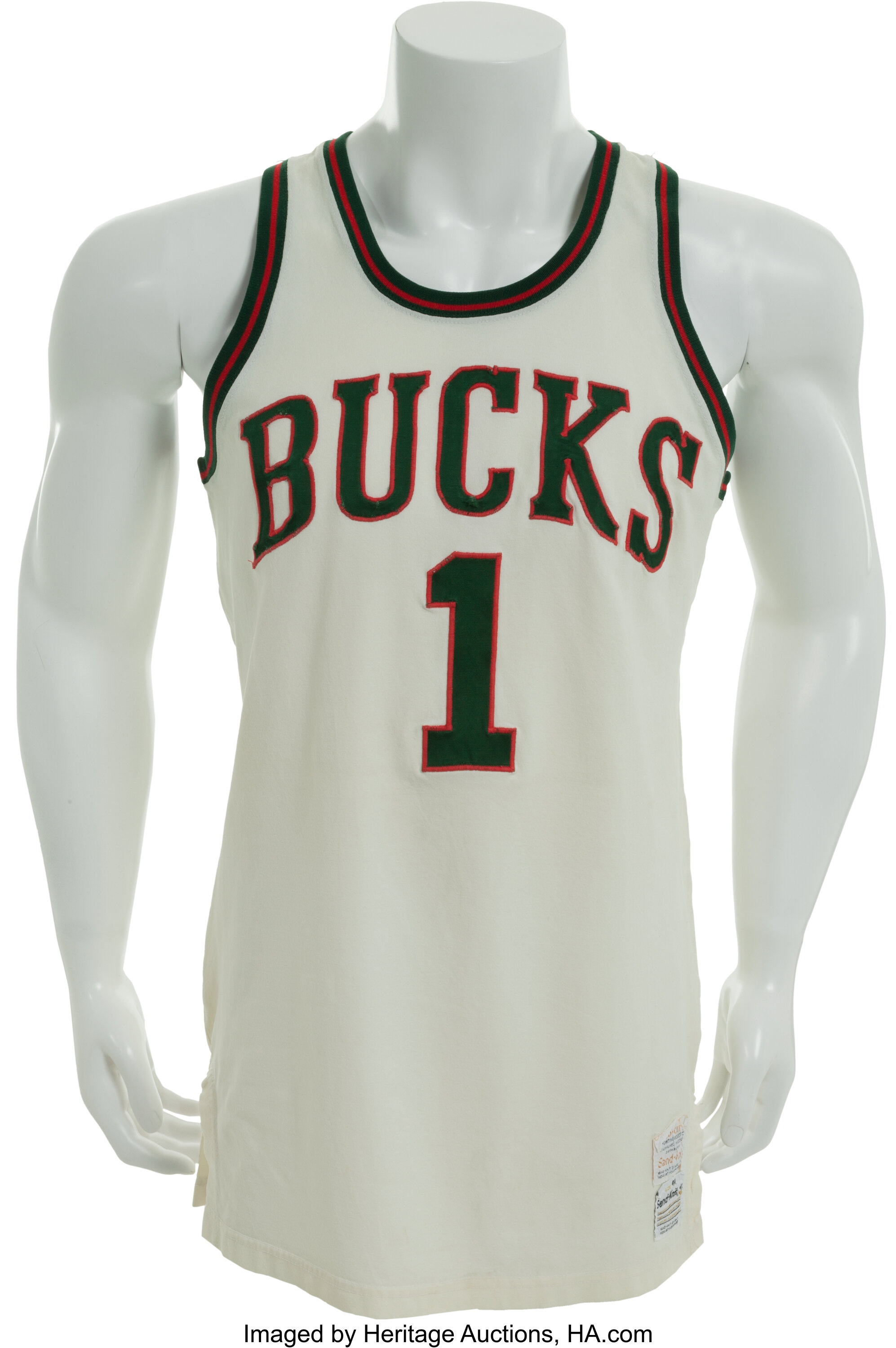 Milwaukee Bucks on X: The uniform features the 1971 home wordmark