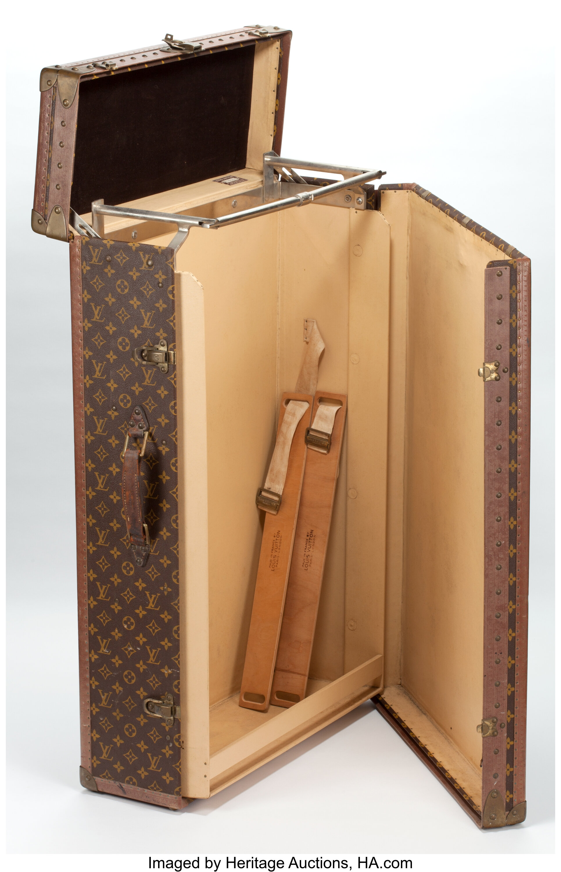 Sold at Auction: Louis Vuitton, Louis Vuitton Orange Storage