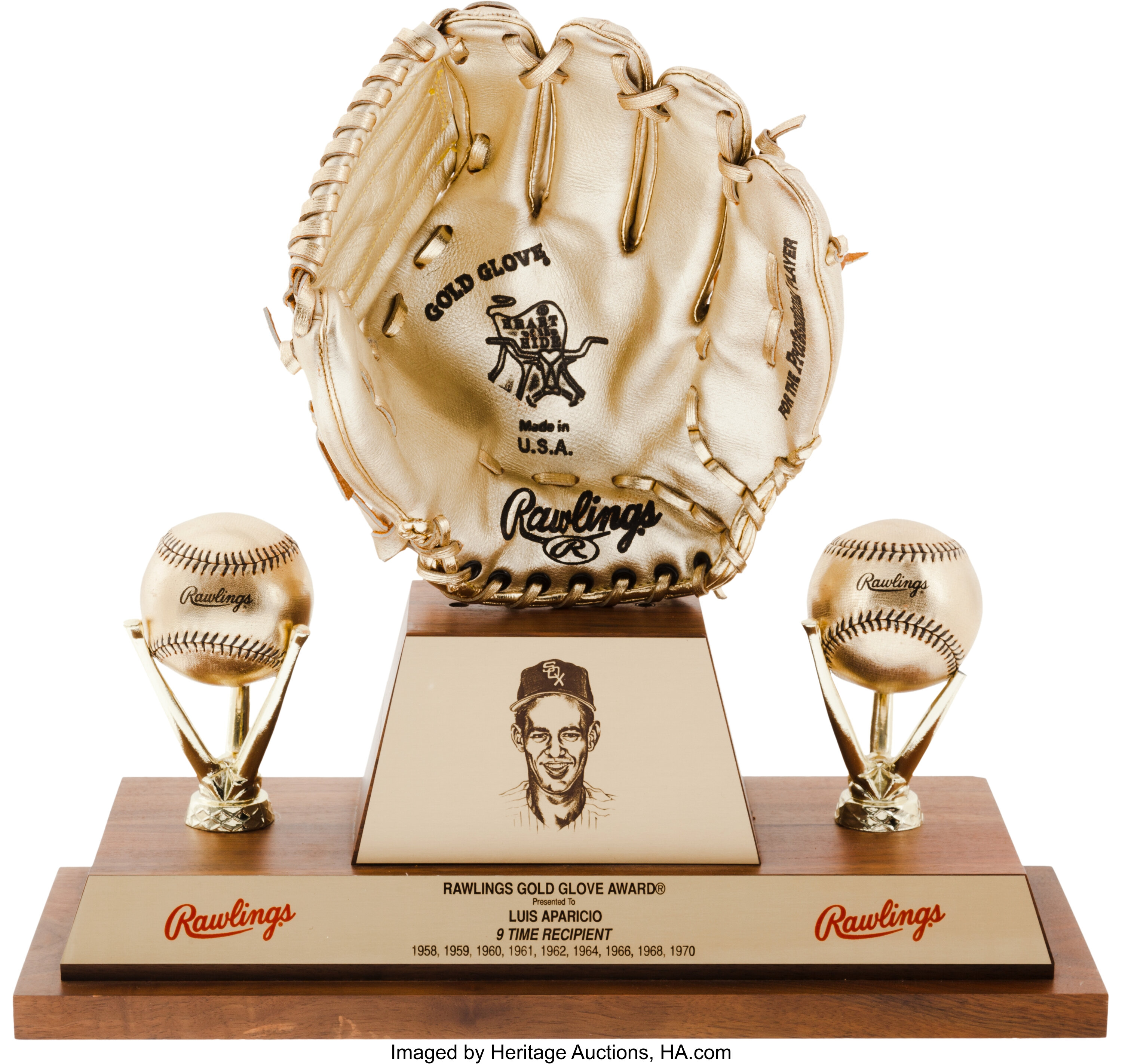 Gold glove award hi-res stock photography and images - Alamy