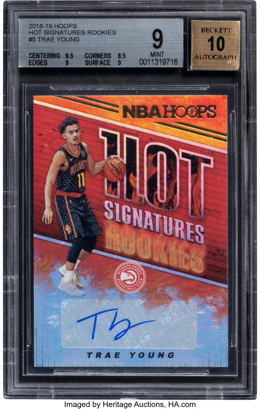 2018 Panini Hoops Trae Young (Hot Signatures Rookies) #HSR-TY BGS Mint 9, Auto 10